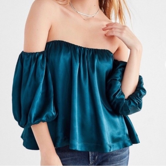 URBAN OUTFITTERS Crop Silky Turquoise - M - Picture 1 of 7
